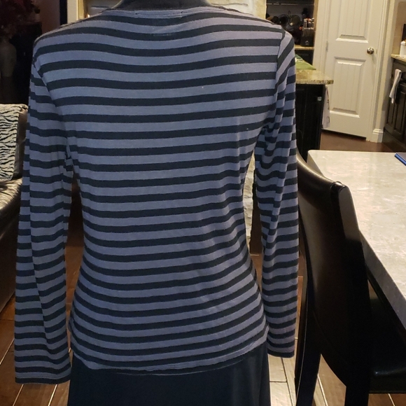 Top - Picture 4 of 6